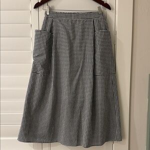 DARLING BLACK AND WHITE CHECKERED MIDI SKIRT WITH SIDE POCKETS
